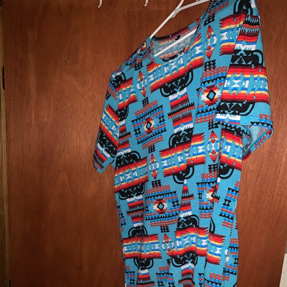 Native American print shirt. 3xl but fits like a 2xl, stretchy material